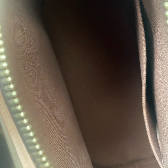 Louis Vuitton Alma BB bag - Picture 10 of 15